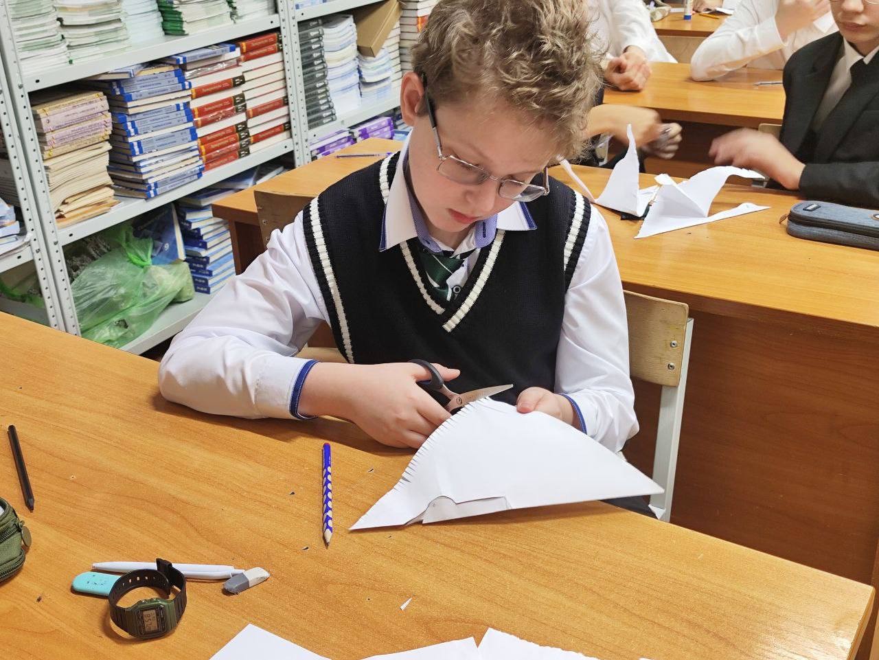 Волонтеры Института математики и механики имени Н.И.Лобачевского провели мастер-класс для учеников лицея Волонтеры Института математики и механики имени Н.И.Лобачевского провели мастер-класс для учеников лицея