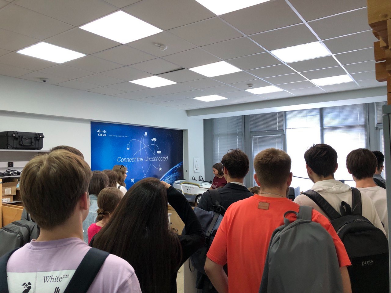 Сотрудница Лаборатории интеллектуальных робототехнических систем провела экскурсии для студентов Сотрудница Лаборатории интеллектуальных робототехнических систем провела экскурсии для студентов