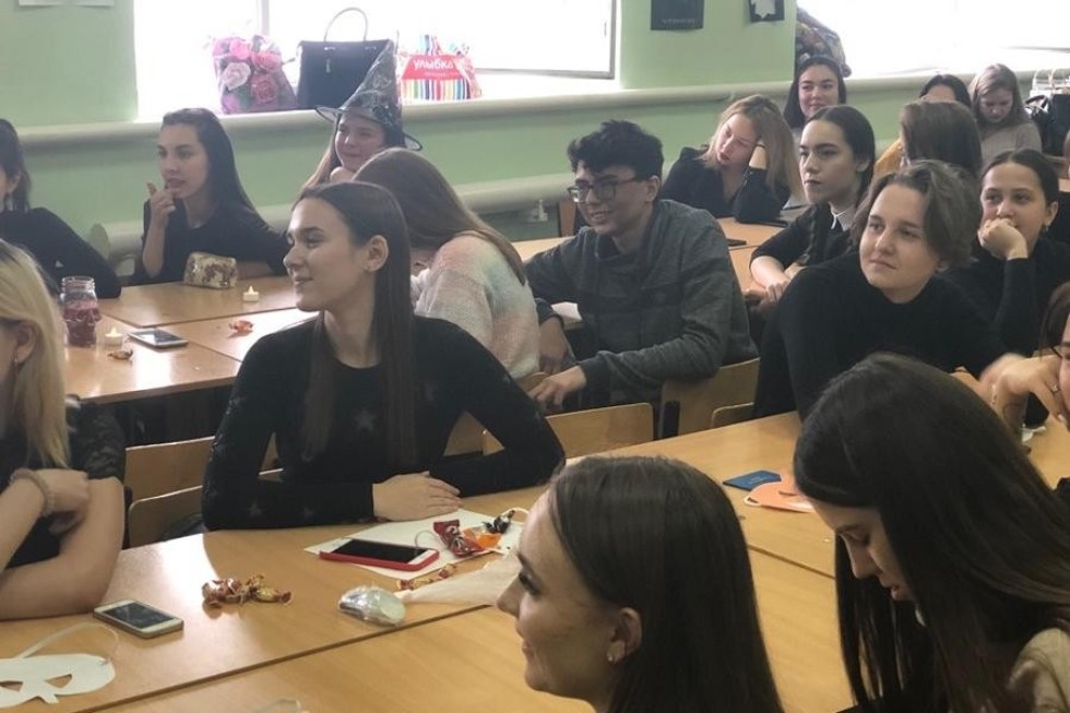 Студенты и преподаватели факультета иностранных языков отметили Хэллоуин Студенты и преподаватели факультета иностранных языков отметили Хэллоуин
