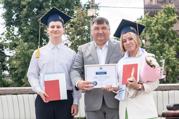 Rector of KFU awarded an honours diploma to employee of Laboratory of Intelligent Robotics Systems