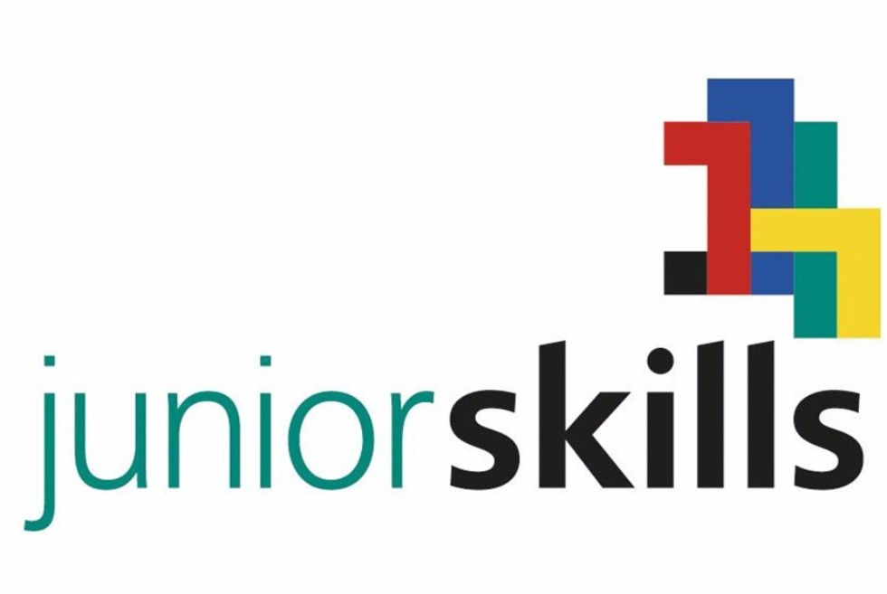 Профориентационная работа Химического института Профориентационная работа Химического института