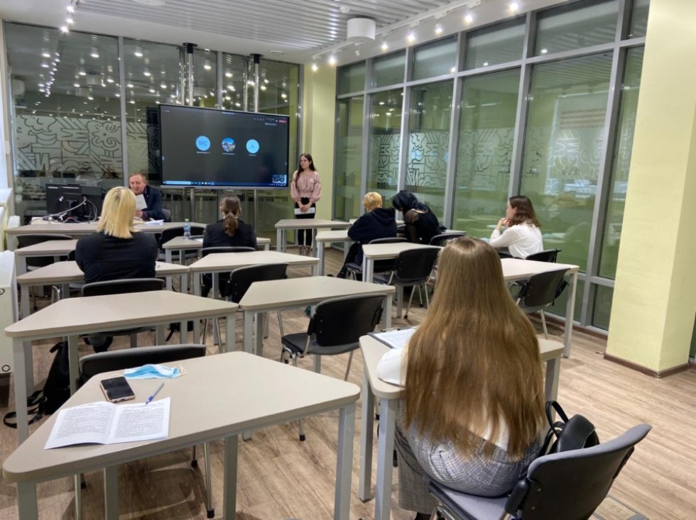 XIX Всероссийская научно-практическая конференция 'Литературоведение и эстетика в XXI веке ('Татьянин день') (ИФМК КФУ, 25 ? 27 января 2022 года) в 2022 году посвящена 90-летию со дня рождения доцента Татьяны Александровны Геллер XIX Всероссийская научно-практическая конференция 'Литературоведение и эстетика в XXI веке ('Татьянин день') (ИФМК КФУ, 25 ? 27 января 2022 года) в 2022 году посвящена 90-летию со дня рождения доцента Татьяны Александровны Геллер