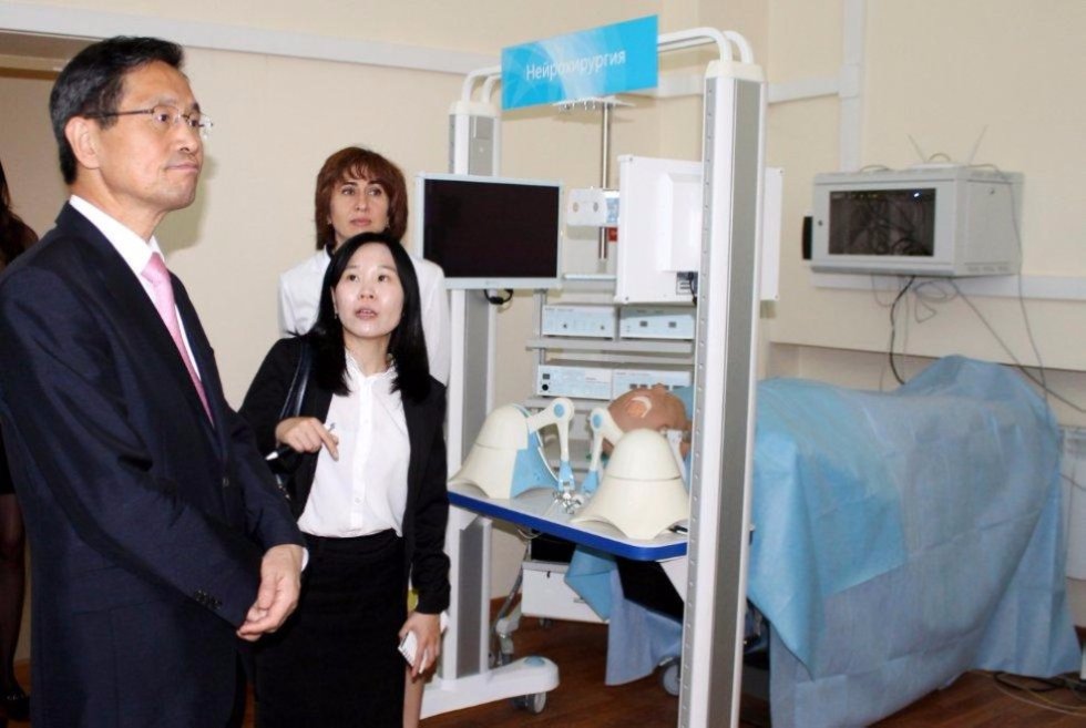 Ambassador Park Ro-byug of South Korea Ready to Work on Further Expansion of Cooperation