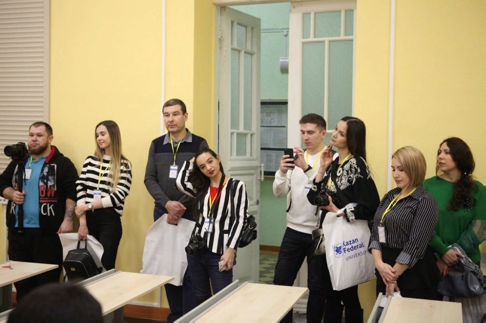 В Елабужском институте КФУ прошёл пресс-тур с участием представителей СМИ и блогеров В Елабужском институте КФУ прошёл пресс-тур с участием представителей СМИ и блогеров