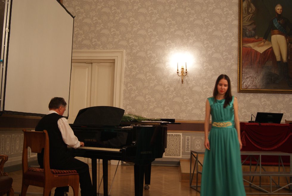 ����������