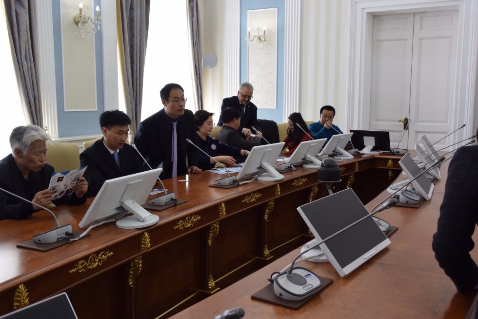 Визит представителей школ, институтов и ассоциации Китая в Казанский университет Визит представителей школ, институтов и ассоциации Китая в Казанский университет