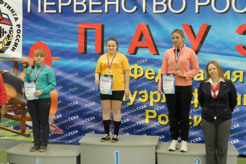 На счету спортсменок Елабужского института КФУ 10 завоеванных кубков На счету спортсменок Елабужского института КФУ 10 завоеванных кубков