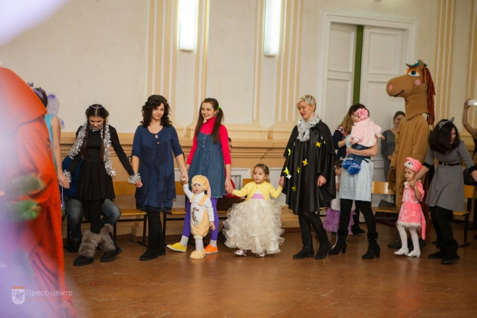 'Елочка, гори!' 'Елочка, гори!'