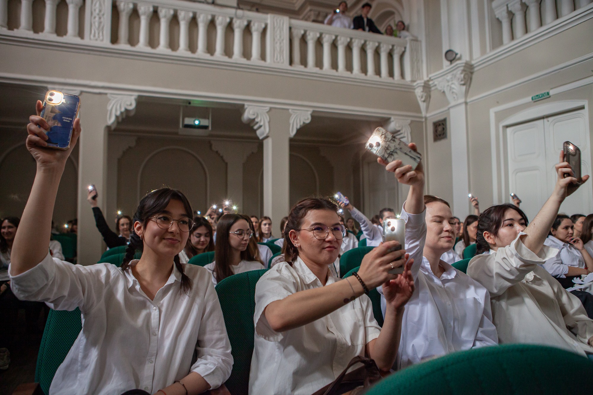 Состоялся конкурс 'Песни, вдохновляющие на подвиг' среди студентов отделения иностранных языков Состоялся конкурс 'Песни, вдохновляющие на подвиг' среди студентов отделения иностранных языков