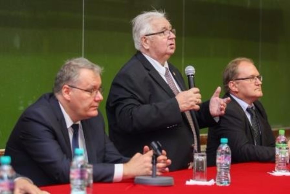 Сателлитная школа 'Современная ядерная физика и ядерная медицина' (3-4 сентября 2016 г.) Сателлитная школа 'Современная ядерная физика и ядерная медицина' (3-4 сентября 2016 г.)