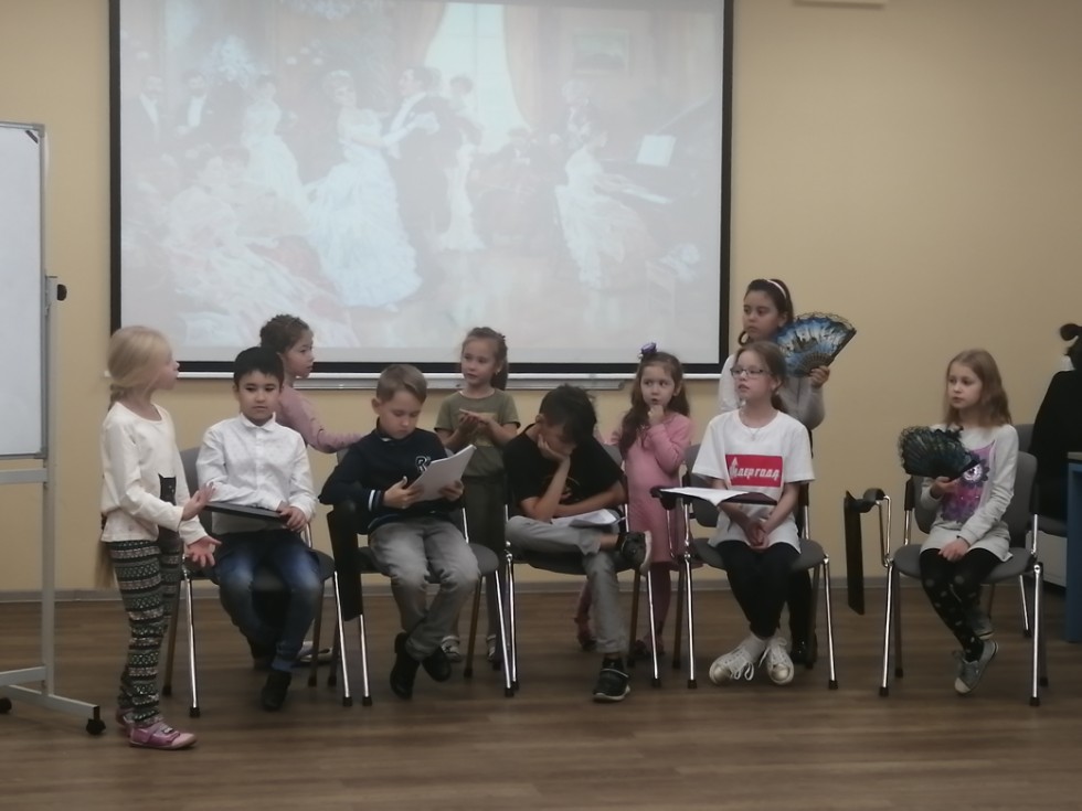 В детском театре КФУ 'Радуга' юные актеры работают над новым спектаклем В детском театре КФУ 'Радуга' юные актеры работают над новым спектаклем