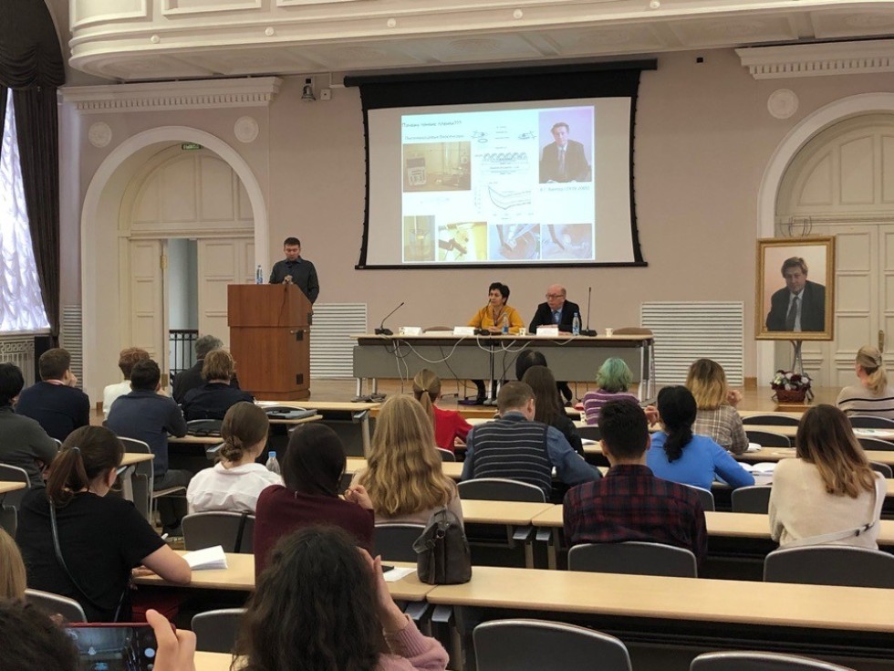 ���� � �����