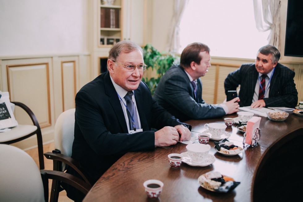 ������������� ������� ����� '������-������: ��������, ���������, ������� � ��������'