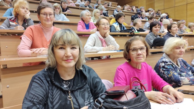 Слушатели Университета третьего возраста с большим интересом посещают лекции по истории Казани Слушатели Университета третьего возраста с большим интересом посещают лекции по истории Казани