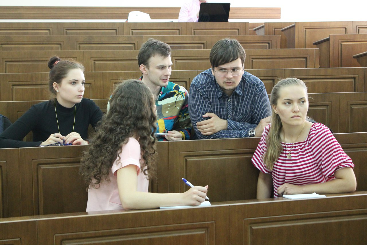 C 19 по 24 июня 2017 года на базе кафедры международного и европейского права юридического факультета КФУ прошла международная междисциплинарная летняя школа ? европейский молодежный форум 'К 60-летию Римских договоров: история и современные вызовы' в рамках мероприятий Центра превосходства Жана Монне в области европейских исследований VOICES+. C 19 по 24 июня 2017 года на базе кафедры международного и европейского права юридического факультета КФУ прошла международная междисциплинарная летняя школа ? европейский молодежный форум 'К 60-летию Римских договоров: история и современные вызовы' в рамках мероприятий Центра превосходства Жана Монне в области европейских исследований VOICES+.