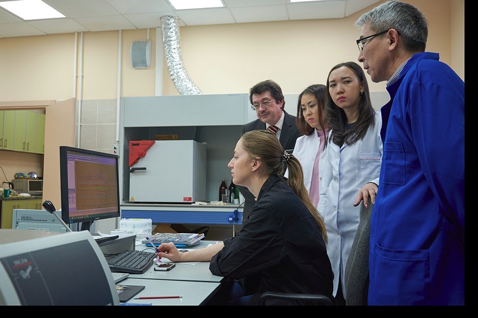 Сотрудничество Химического института им. А.М. Бутлерова с Актюбинским региональным государственным университетом им. К. Жубанова Сотрудничество Химического института им. А.М. Бутлерова с Актюбинским региональным государственным университетом им. К. Жубанова