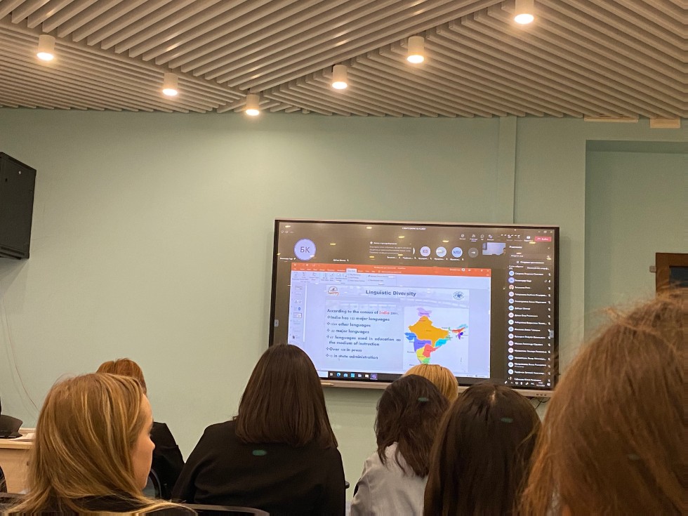 Symposium 'Evolutionary Trends in Teaching and Learning Languages: Perspectives and Concerns' Symposium 'Evolutionary Trends in Teaching and Learning Languages: Perspectives and Concerns'