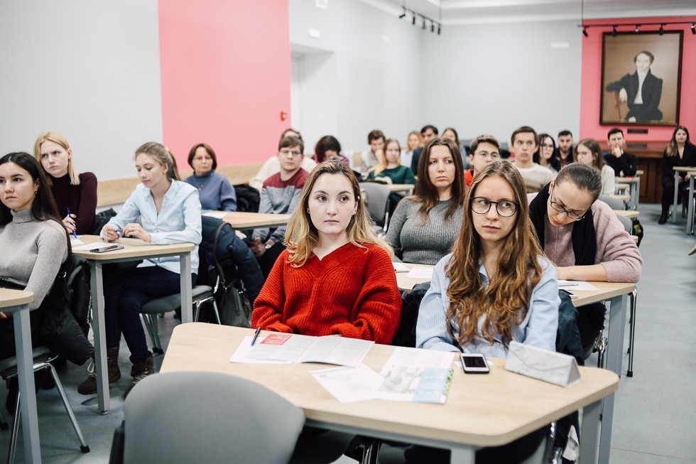 В ИМО прошла очередная встреча с бакалаврами старших курсов В ИМО прошла очередная встреча с бакалаврами старших курсов