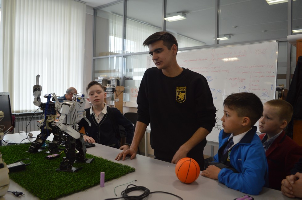 ����� ��������� ���� ������������� 