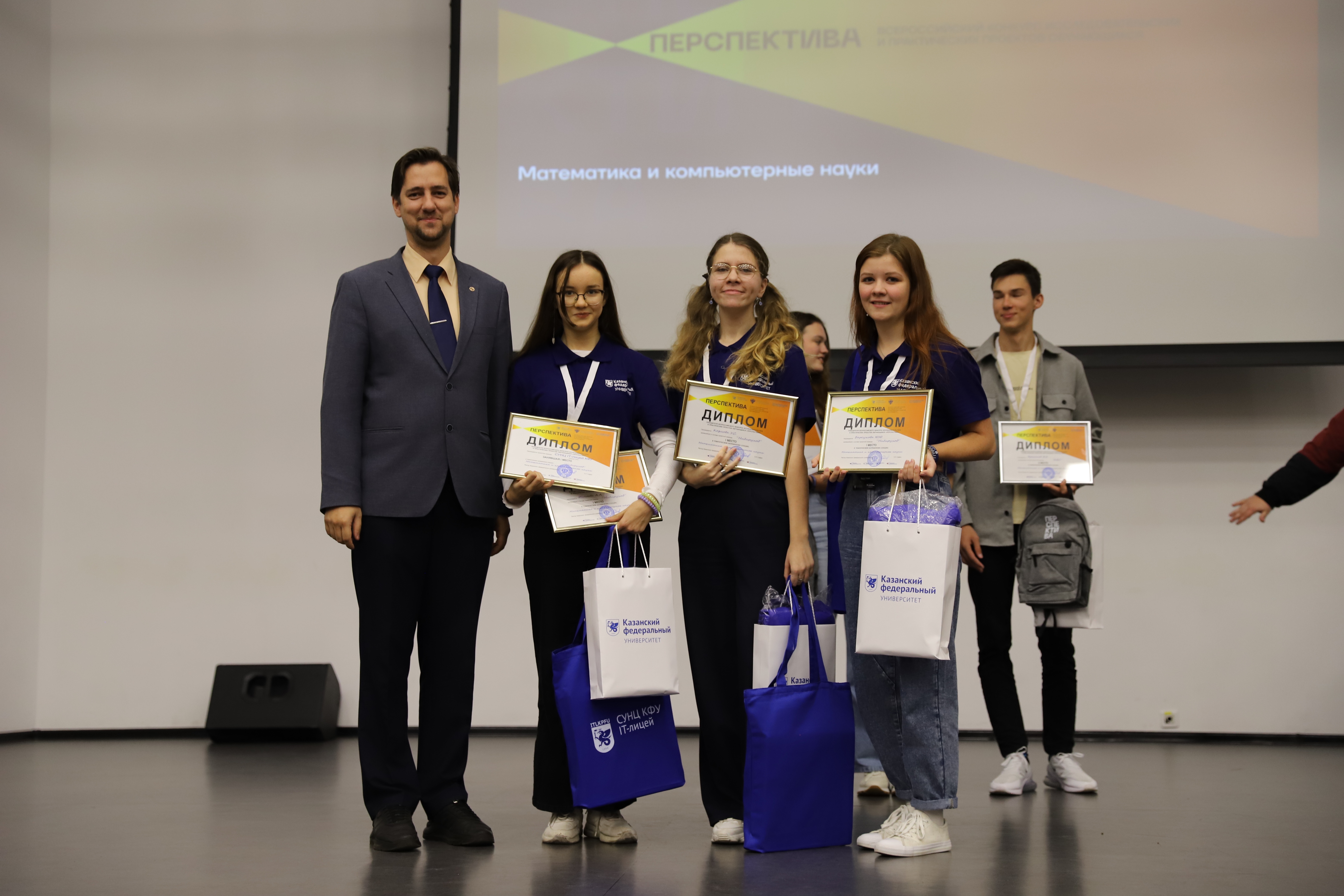 ����������� ������� ���� IT-����� ��� � ��������� ������� �� �������� '�����������'!