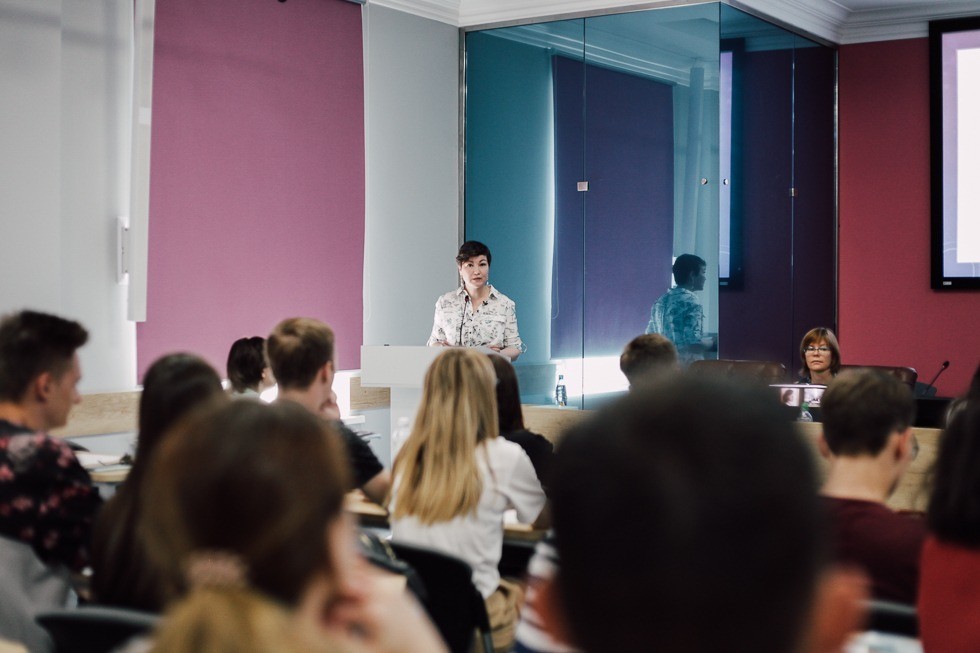 В стенах Высшей школы исторических наук и всемирного культурного наследия ИМО прошел образовательный этнокультурный проект В стенах Высшей школы исторических наук и всемирного культурного наследия ИМО прошел образовательный этнокультурный проект