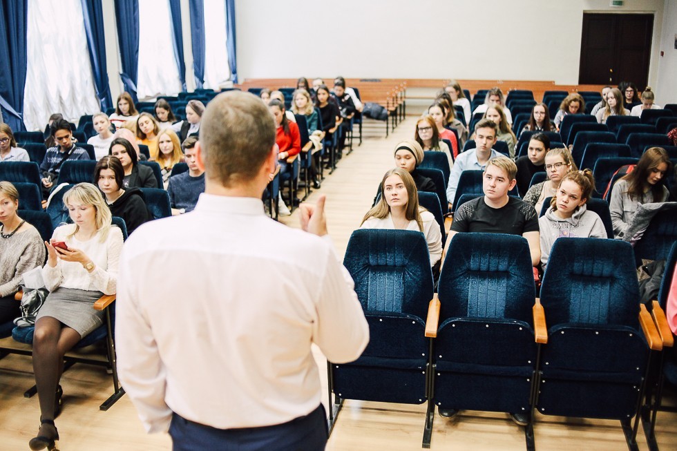 �������� ������ ����� ����������� ������ � �������� ����������� � ������������ ���(������������)