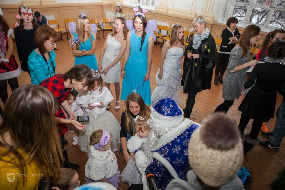 'Елочка, гори!' 'Елочка, гори!'