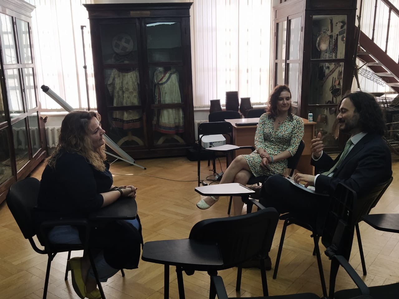 ��������