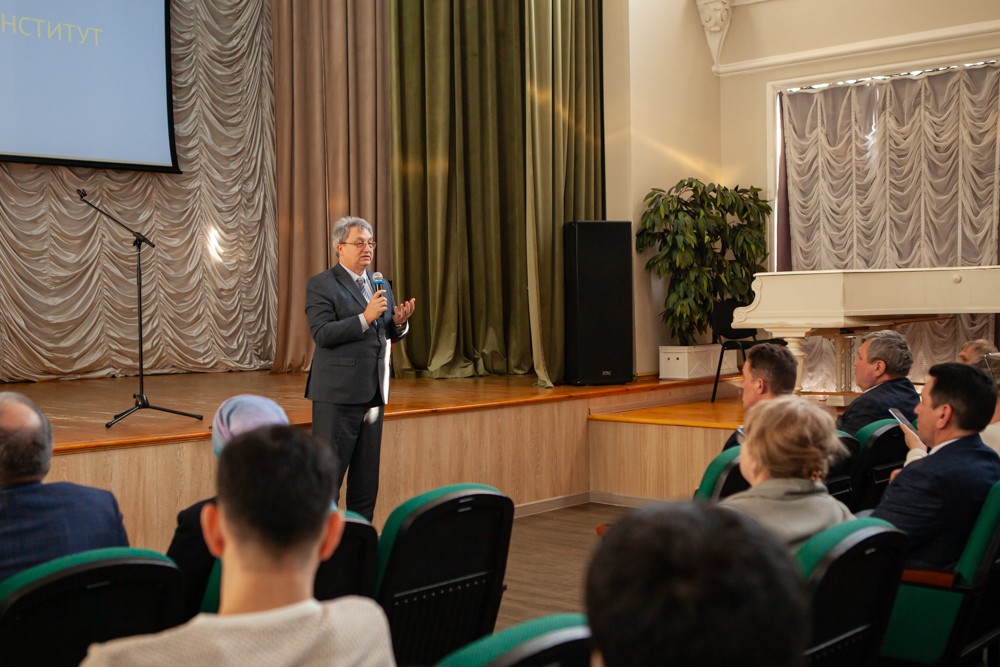 В Елабужском институте прошла литературная встреча с членами Союза писателей Республики Татарстан В Елабужском институте прошла литературная встреча с членами Союза писателей Республики Татарстан