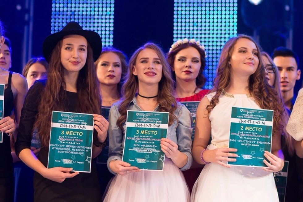 Freshman Day Winners Announced at Traditional October Gala