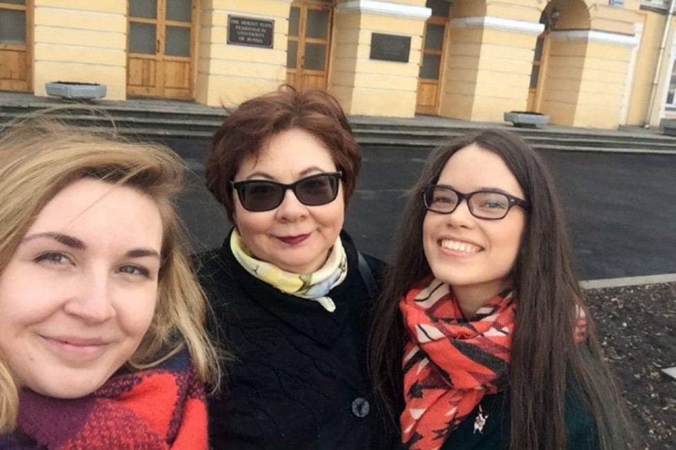 ����������� �������-��������� �� ������������ � ���������� ������, ��� � �����-����������