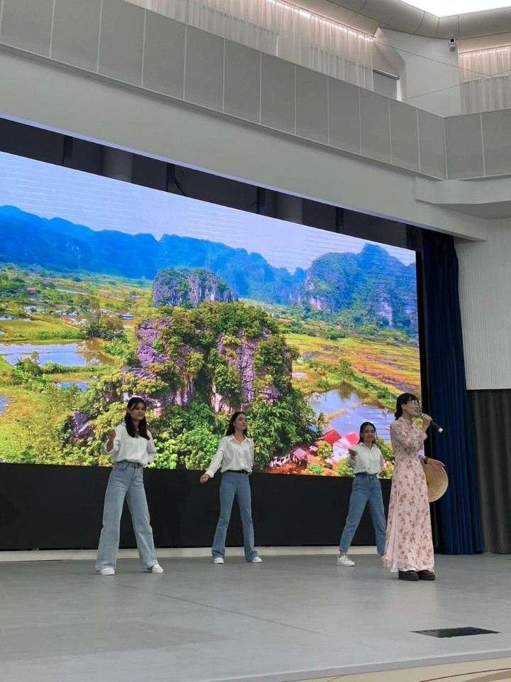 Состоялся творческий отчет будущих педагогов-филологов по летней педагогической практике Состоялся творческий отчет будущих педагогов-филологов по летней педагогической практике