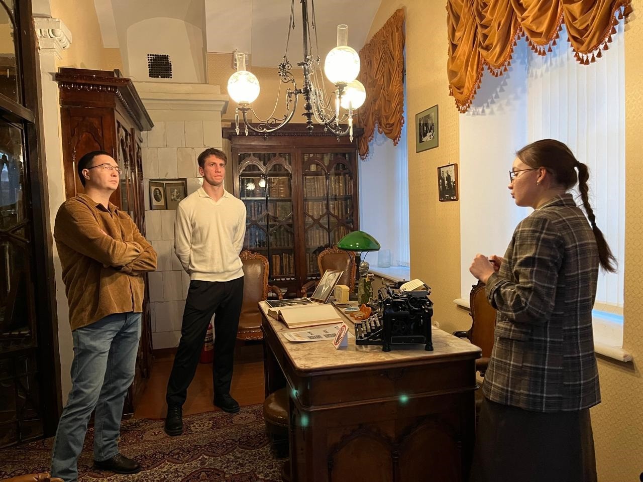 Слушатели программы повышения квалификации 'ЯМР растворов органической химии' успешно завершили обучение Слушатели программы повышения квалификации 'ЯМР растворов органической химии' успешно завершили обучение