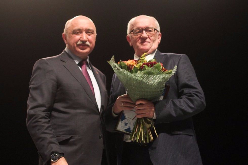 Rector Ilshat Gafurov Presented 2015 Annual Report to Staff and Students