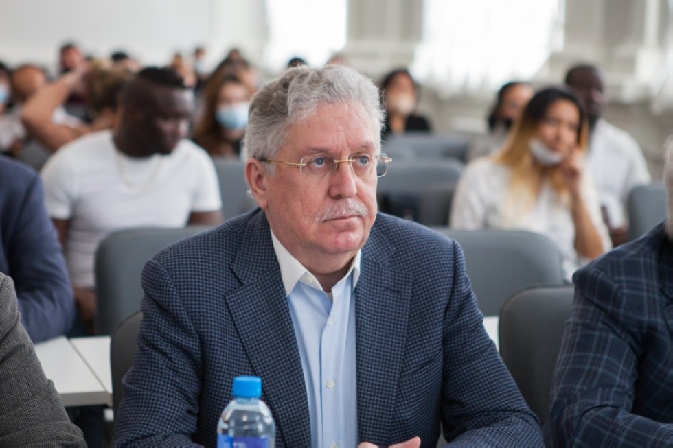 Константин Могилевский прочел лекцию в Международной исторической школе Константин Могилевский прочел лекцию в Международной исторической школе