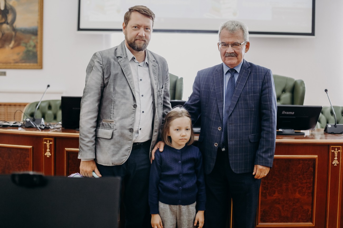 ����� ����������� ������, ����������� � ������ �����, ������� �������