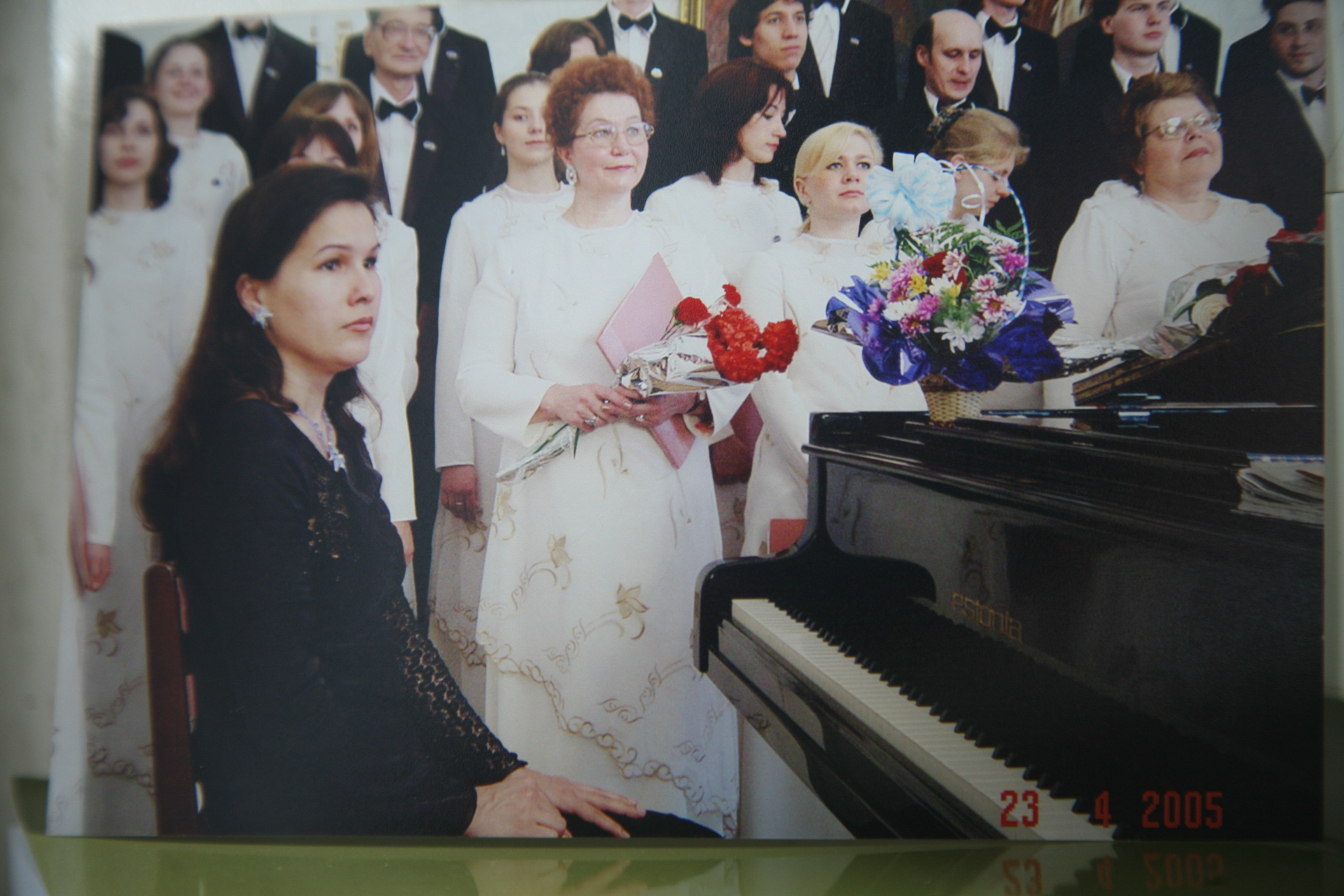 � �������