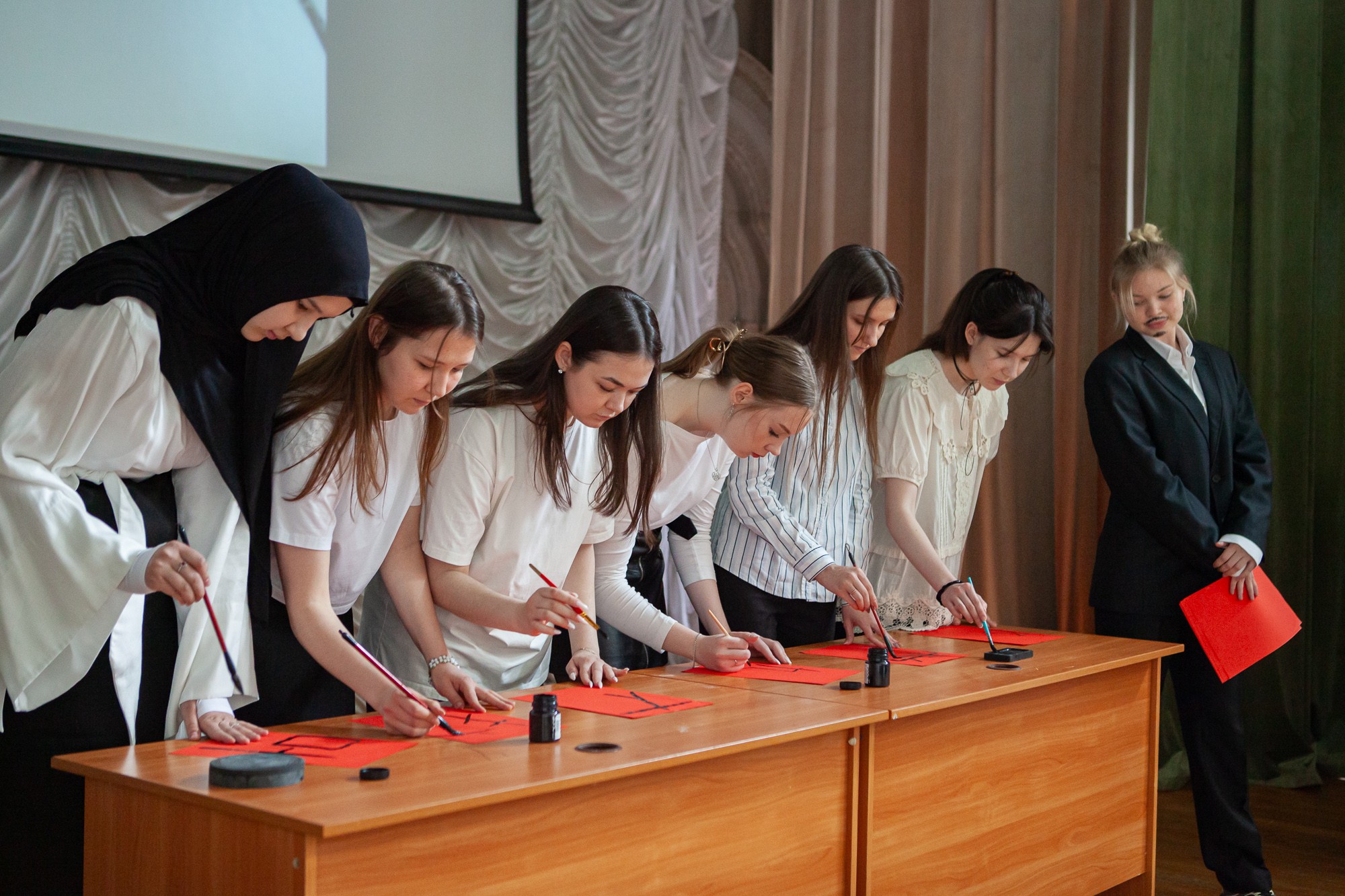 В Елабужском институте КФУ прошел концерт на китайском языке В Елабужском институте КФУ прошел концерт на китайском языке