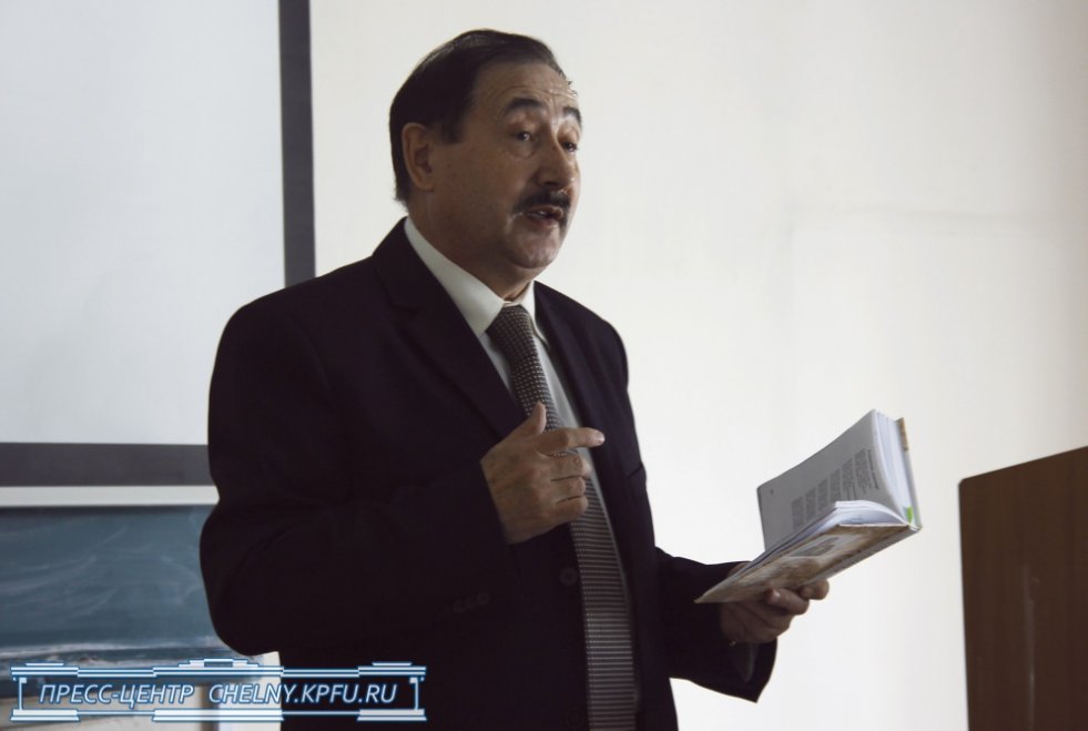 Факил Сафин: 'Научитесь красиво читать!' Факил Сафин: 'Научитесь красиво читать!'