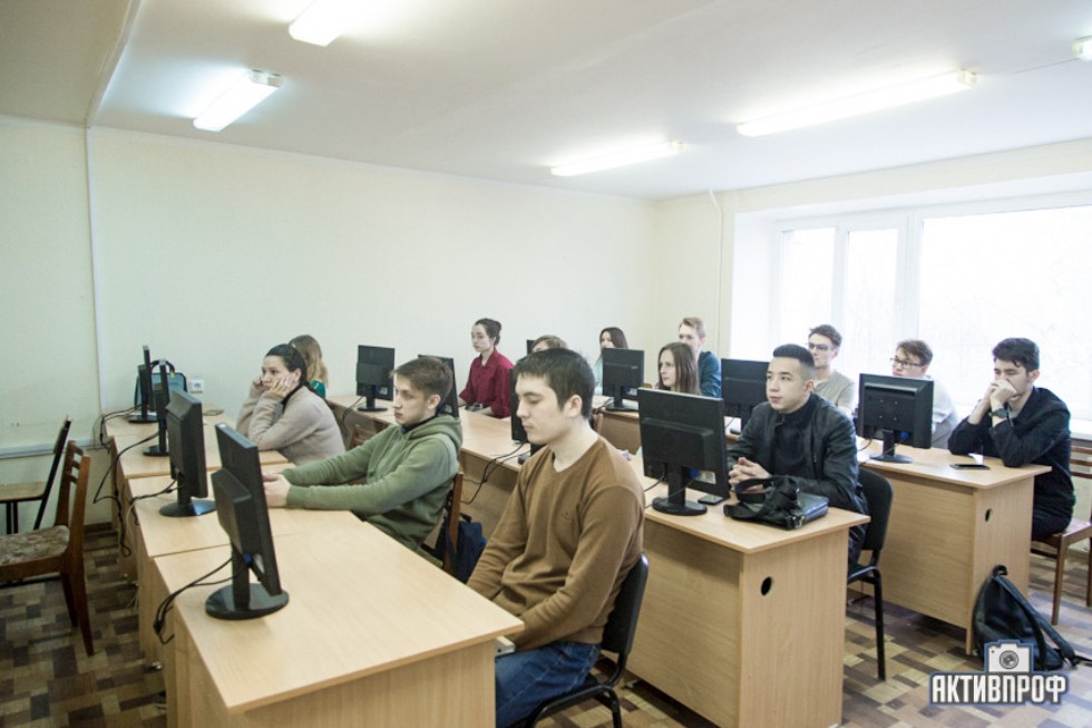 Мастер-классе по использованию материалов 1С в НЧИ КФУ. Мастер-классе по использованию материалов 1С в НЧИ КФУ.