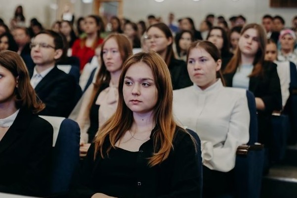 Профессор и студент Елабужского института победили в конкурсе КФУ Профессор и студент Елабужского института победили в конкурсе КФУ