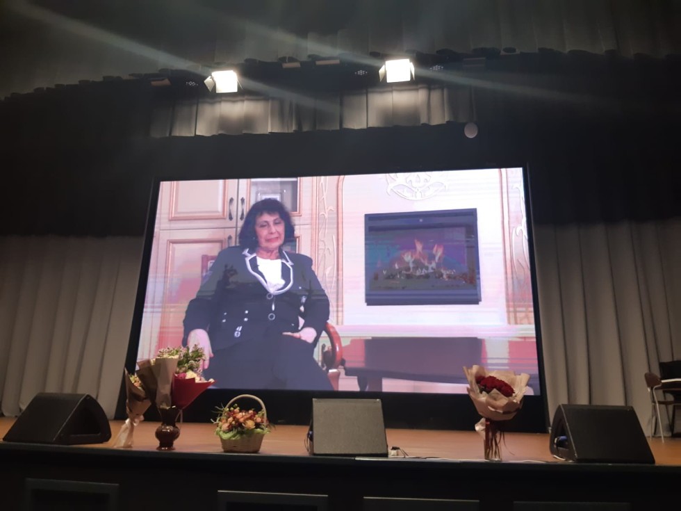 Состоялся круглый стол 'Казанская школа контрастивной лингвистики в кластере 'школа-вуз' Состоялся круглый стол 'Казанская школа контрастивной лингвистики в кластере 'школа-вуз'