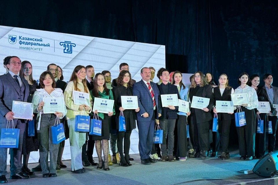 Путь в науку: Альбина Хузина - студентка Елабужского института КФУ Путь в науку: Альбина Хузина - студентка Елабужского института КФУ