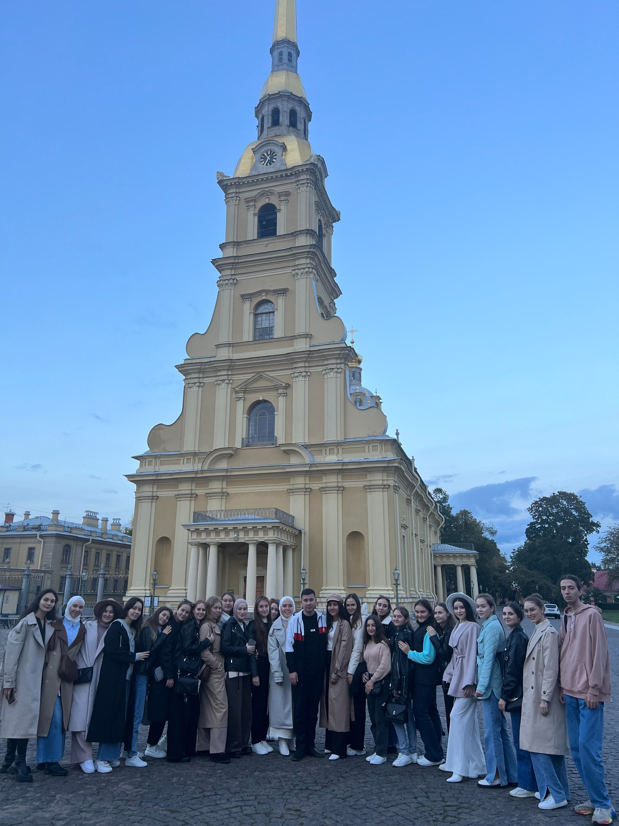 Иң яхшы академик төркем Санкт-Петербургта Иң яхшы академик төркем Санкт-Петербургта