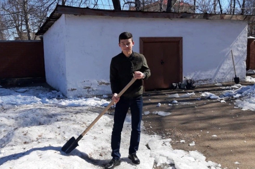 Субботники в Елабужском институте КФУ Субботники в Елабужском институте КФУ