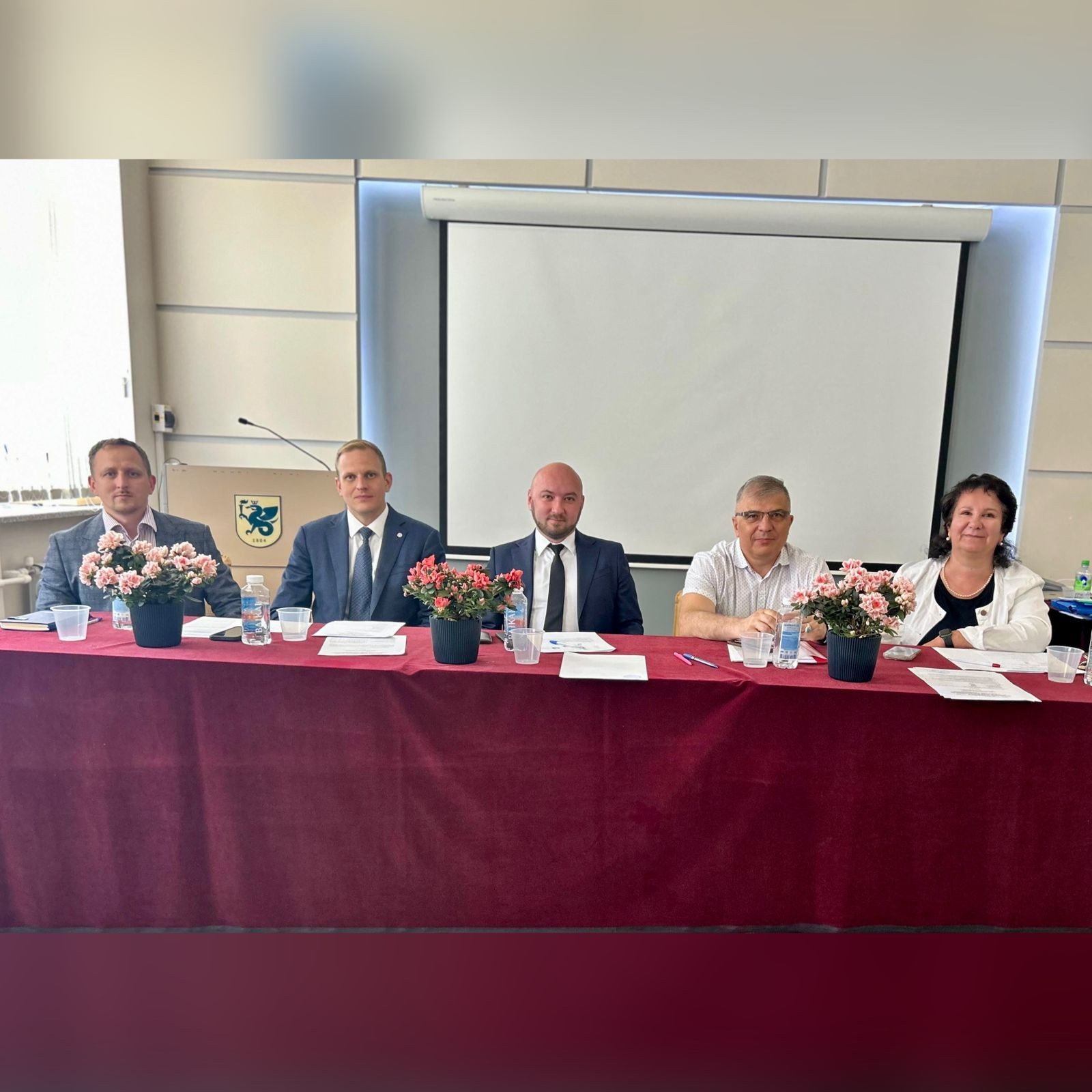 Выпускники кафедры общего менеджмента закрыли сезон защит 2025 Выпускники кафедры общего менеджмента закрыли сезон защит 2025