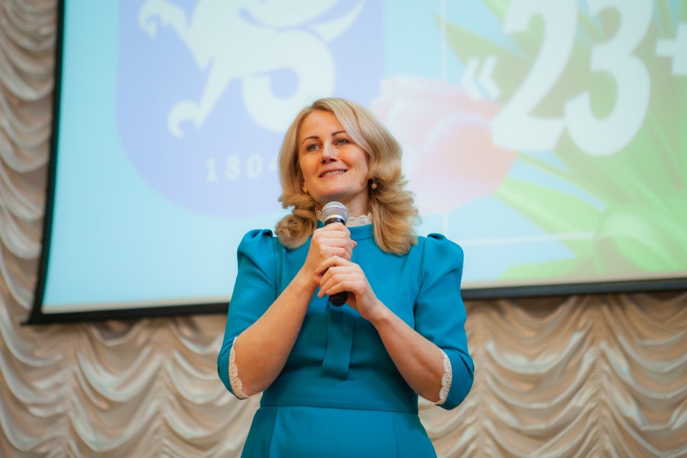 Праздничный концерт '23+8' прошел в Елабужском институте КФУ Праздничный концерт '23+8' прошел в Елабужском институте КФУ