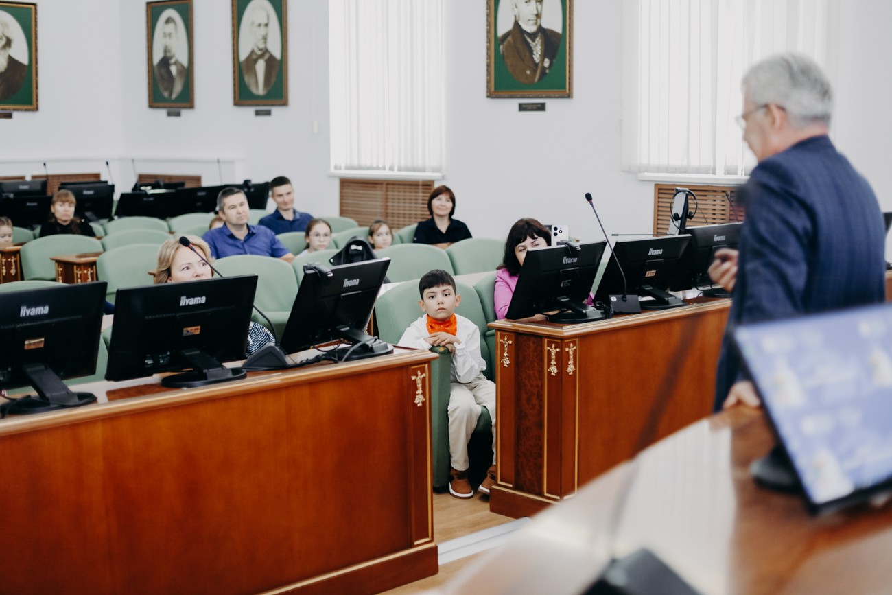 ����� ����������� ������, ����������� � ������ �����, ������� �������