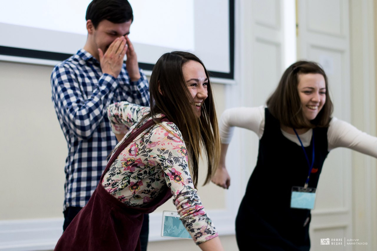 В КФУ провели первый турнир среди студентов по оказанию первой медицинской помощи В КФУ провели первый турнир среди студентов по оказанию первой медицинской помощи