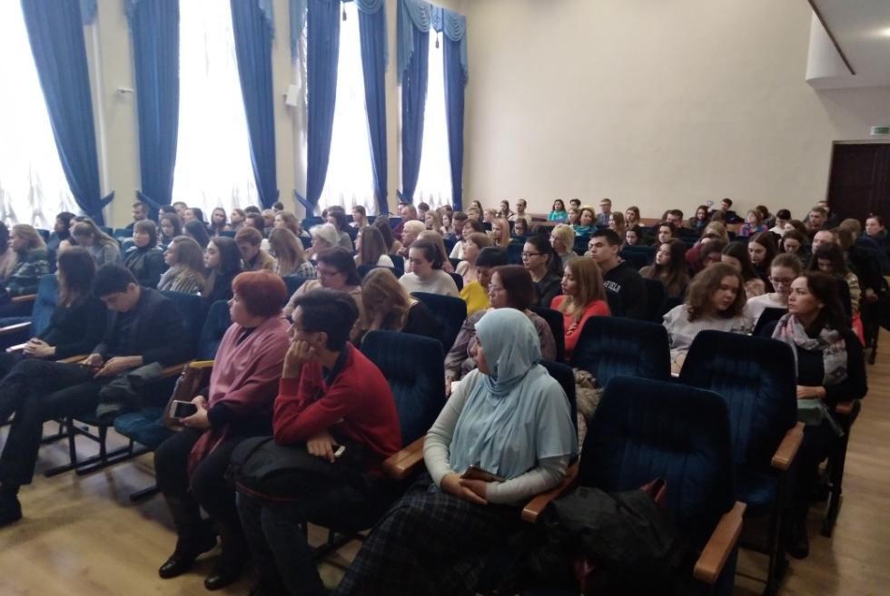 Учиться в Институте сложно, но интересно и весело! Учиться в Институте сложно, но интересно и весело!